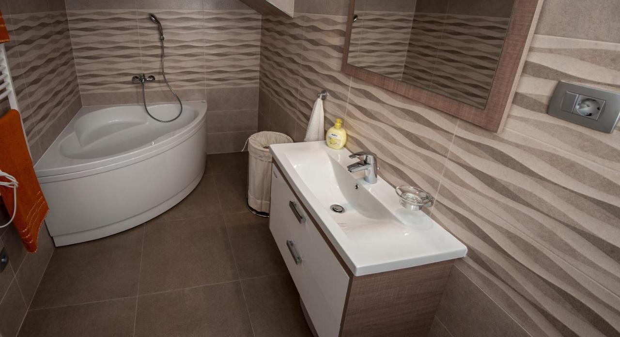 Apartment Antea Сини Екстериор снимка